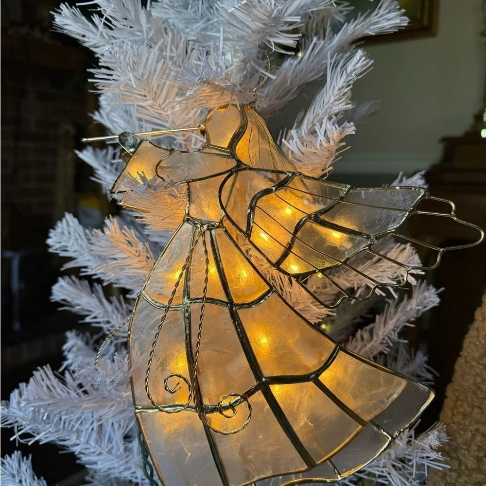 Rare Vintage 1975 Illuminated Angel Tree Ornament